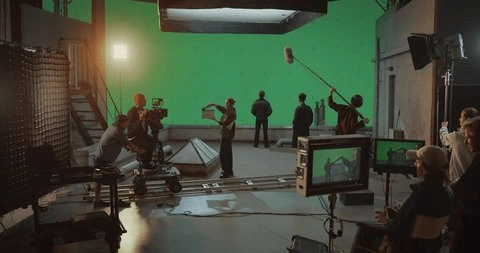 星际迷途时空裂隙制作团队工作照